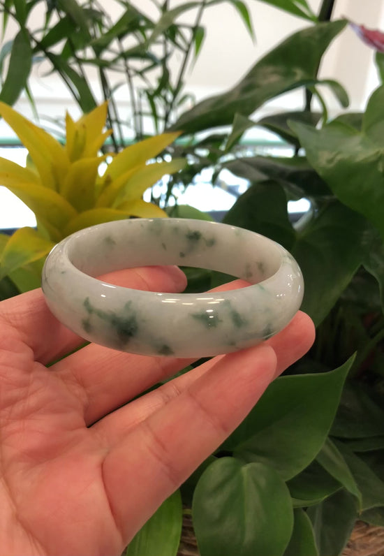 Load and play video in Gallery viewer, RealJade® Co. Classic Real Blue- Green Jade Jadeite Bangle Bracelet (60.31 mm)#308
