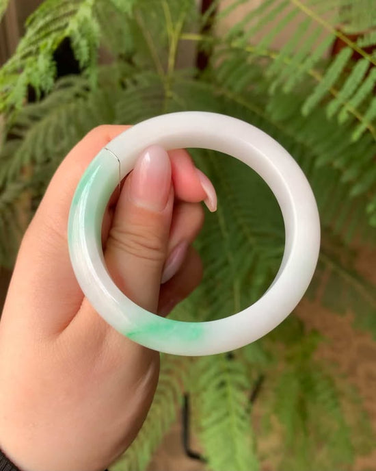 "Live" Natural Bai Di Qing "Moss in Snow" Jadeite Jade Comfort Fit Bangle (11/14/25)