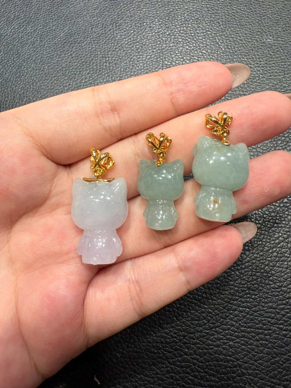 "Live" 18k Yellow Gold Custom Light Green Hello Kitty  Pendant Simple Gold Bail