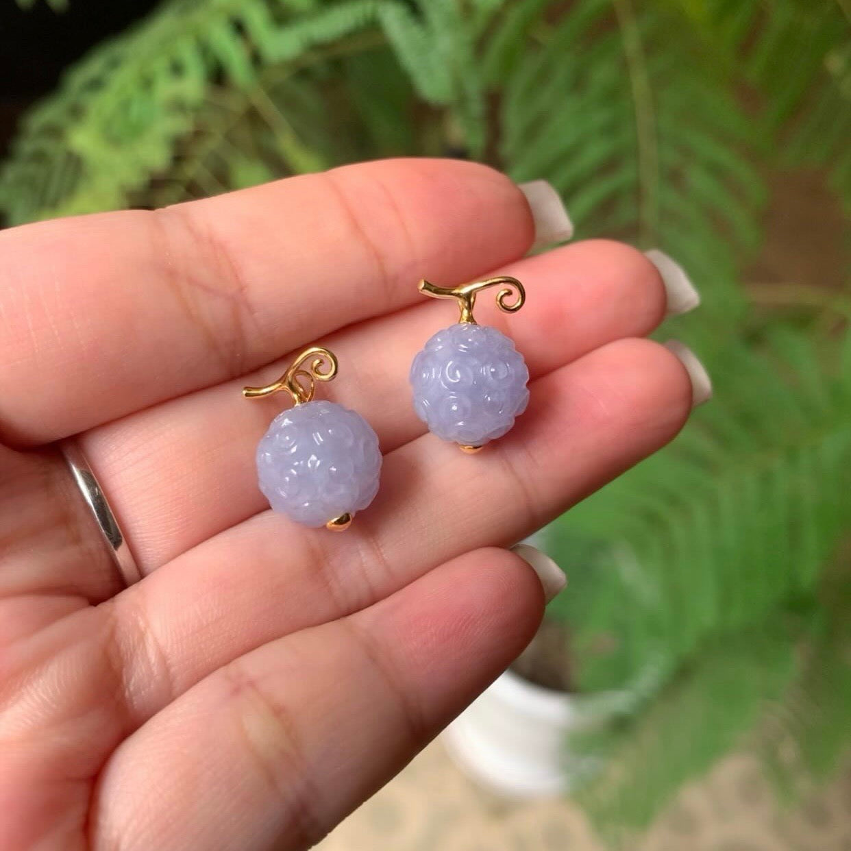 18K Yellow Gold Lavender Jadeite Jade Pendant Gold Setting x 2