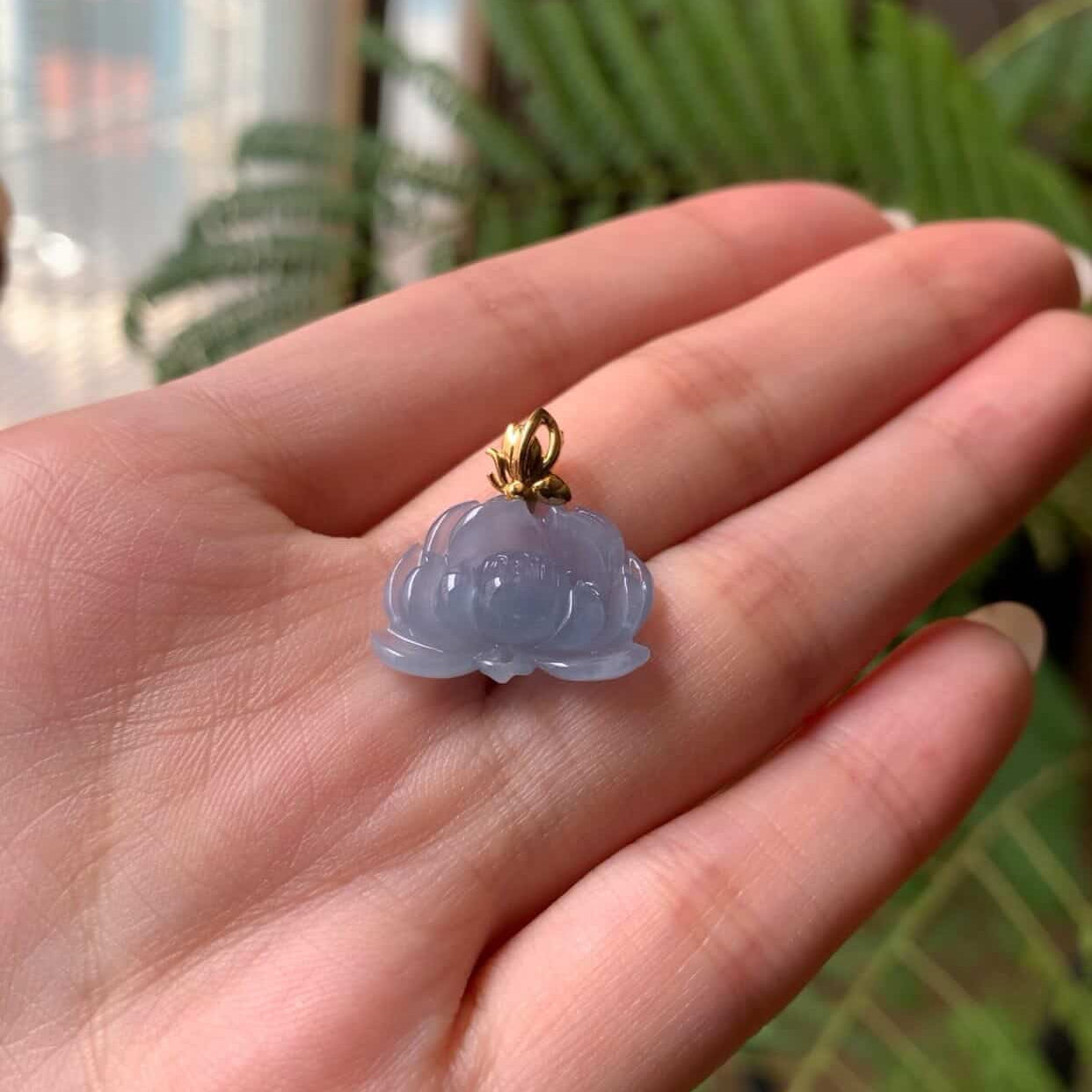 18K Yellow Gold Natural Lavender Jadeite Jade Lotus Pendant Butterfly Bail