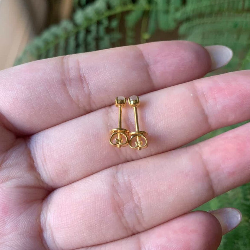 "Live" 18K Yellow Gold Custom Icy Jadeite Jade Stud Gold Setting