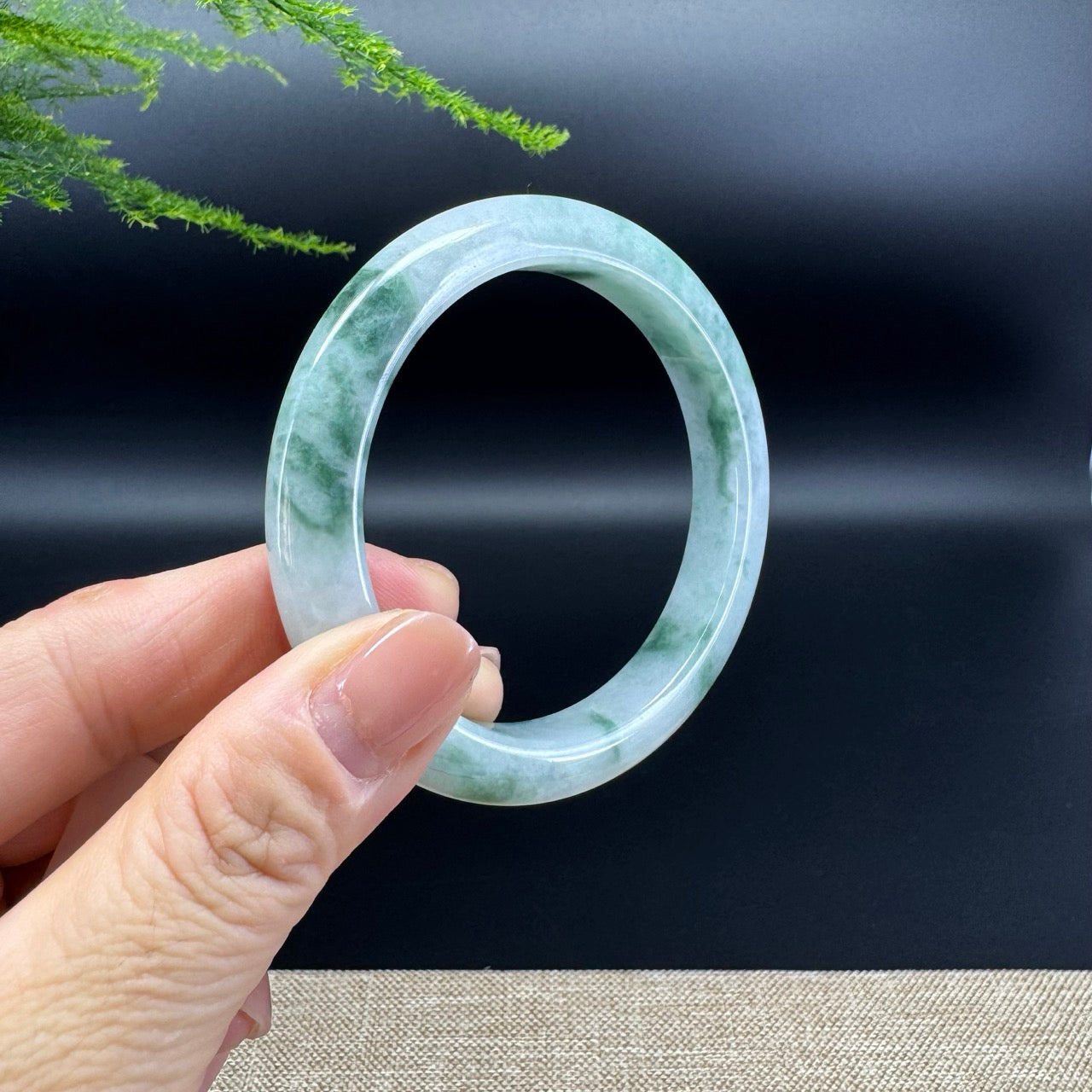Genuine Burmese Green Jade Jadeite Bangle Bracelet ( 56mm )