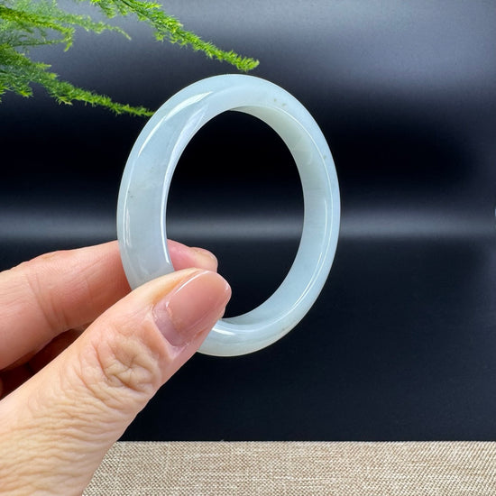 Genuine Burmese Green Jade Jadeite Bangle Bracelet ( 56.6mm )