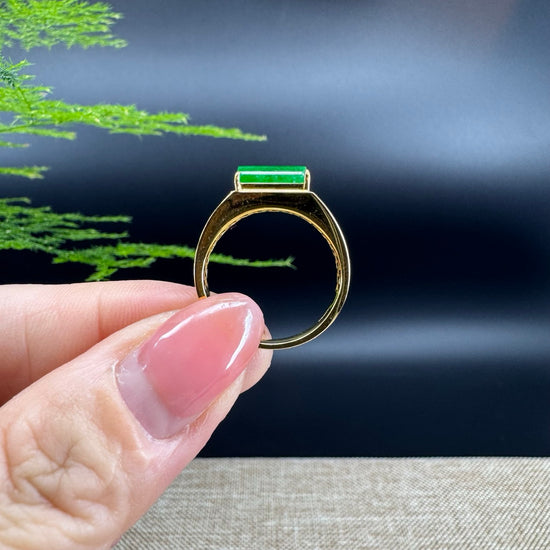 RealJade® "Signature Signet" 18K Yellow Gold  Imperial Green Jadeite Jade Diamonds Classic Ring