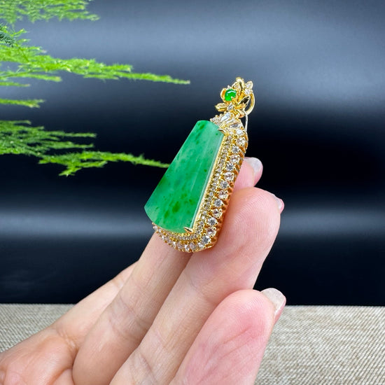 18K Yellow Gold High-End Imperial Jadeite Jade "Ping An Wu Shi Pai" Necklace with Diamonds