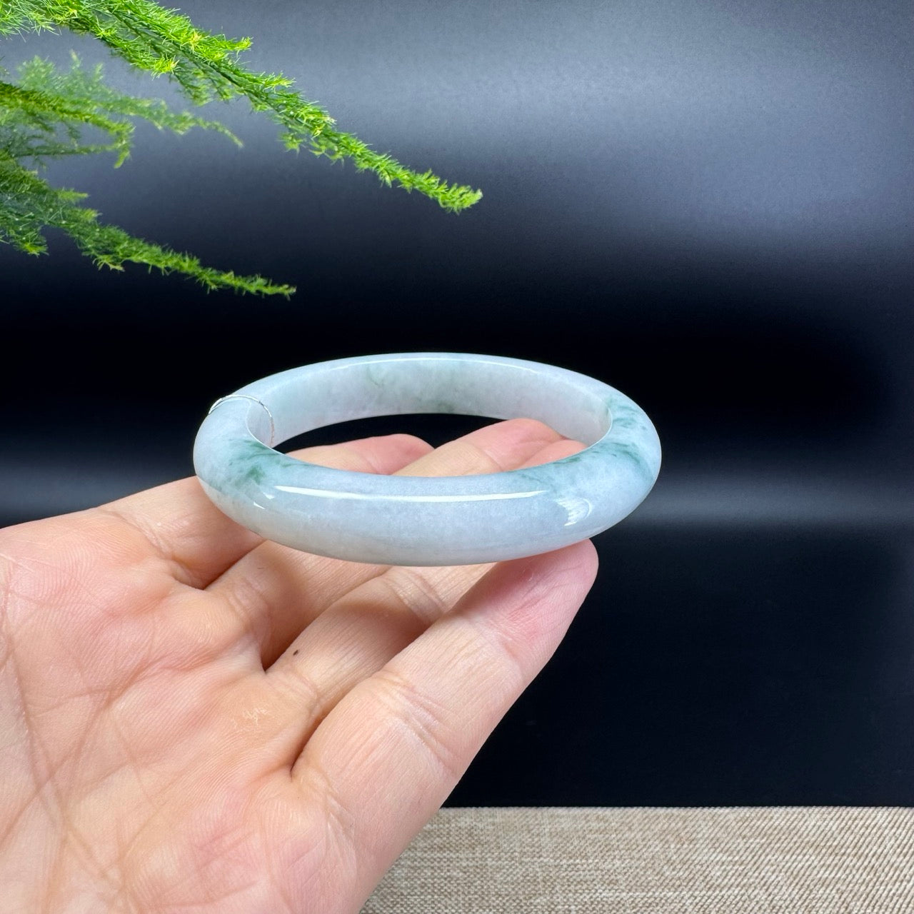 Genuine Burmese Green Jade Jadeite Bangle Bracelet ( 56.4mm )
