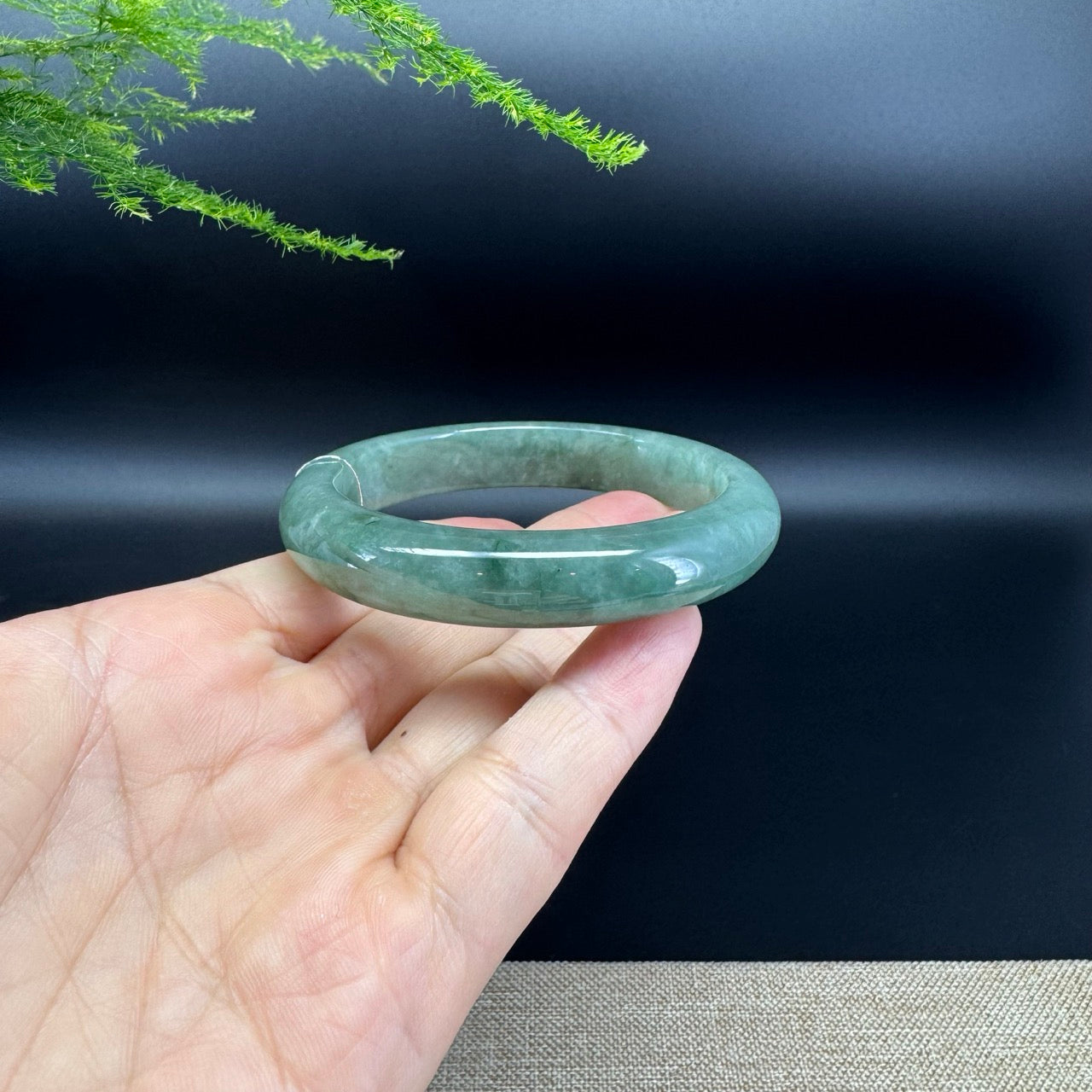Genuine Burmese Green Jade Jadeite Bangle Bracelet ( 56.7mm )