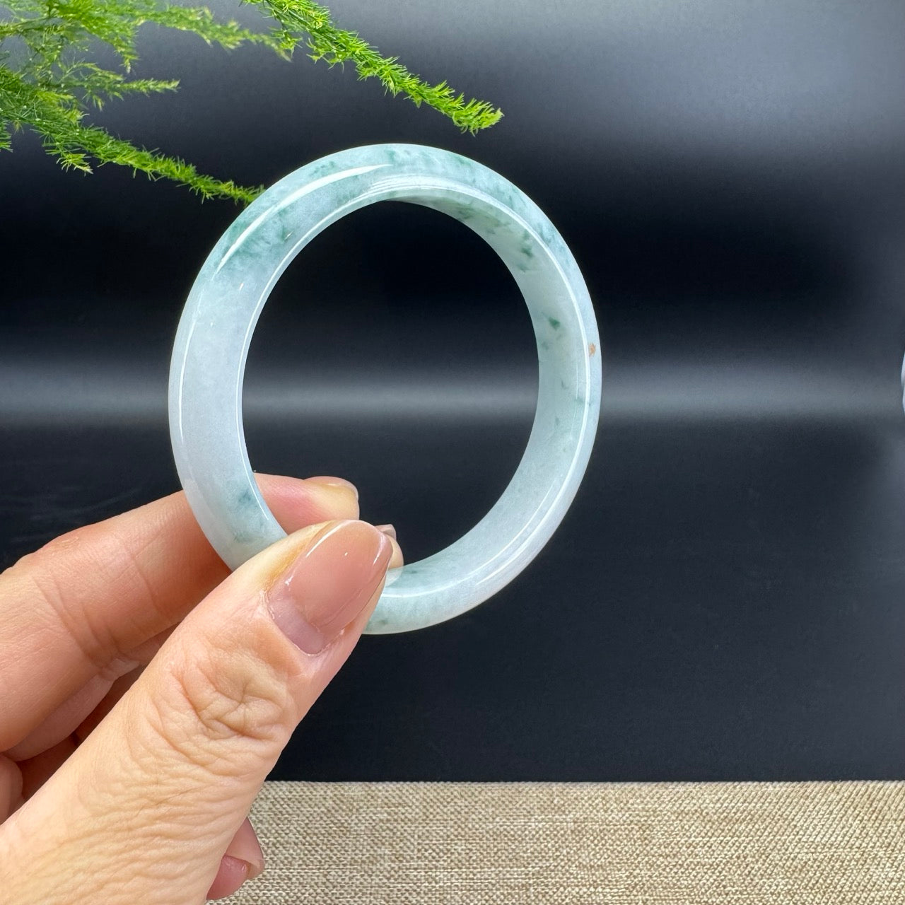Genuine Burmese Green Jade Jadeite Bangle Bracelet ( 56.5mm )