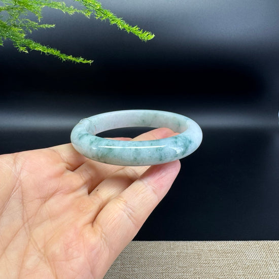 Genuine Burmese Green Jade Jadeite Bangle Bracelet ( 56.5mm )