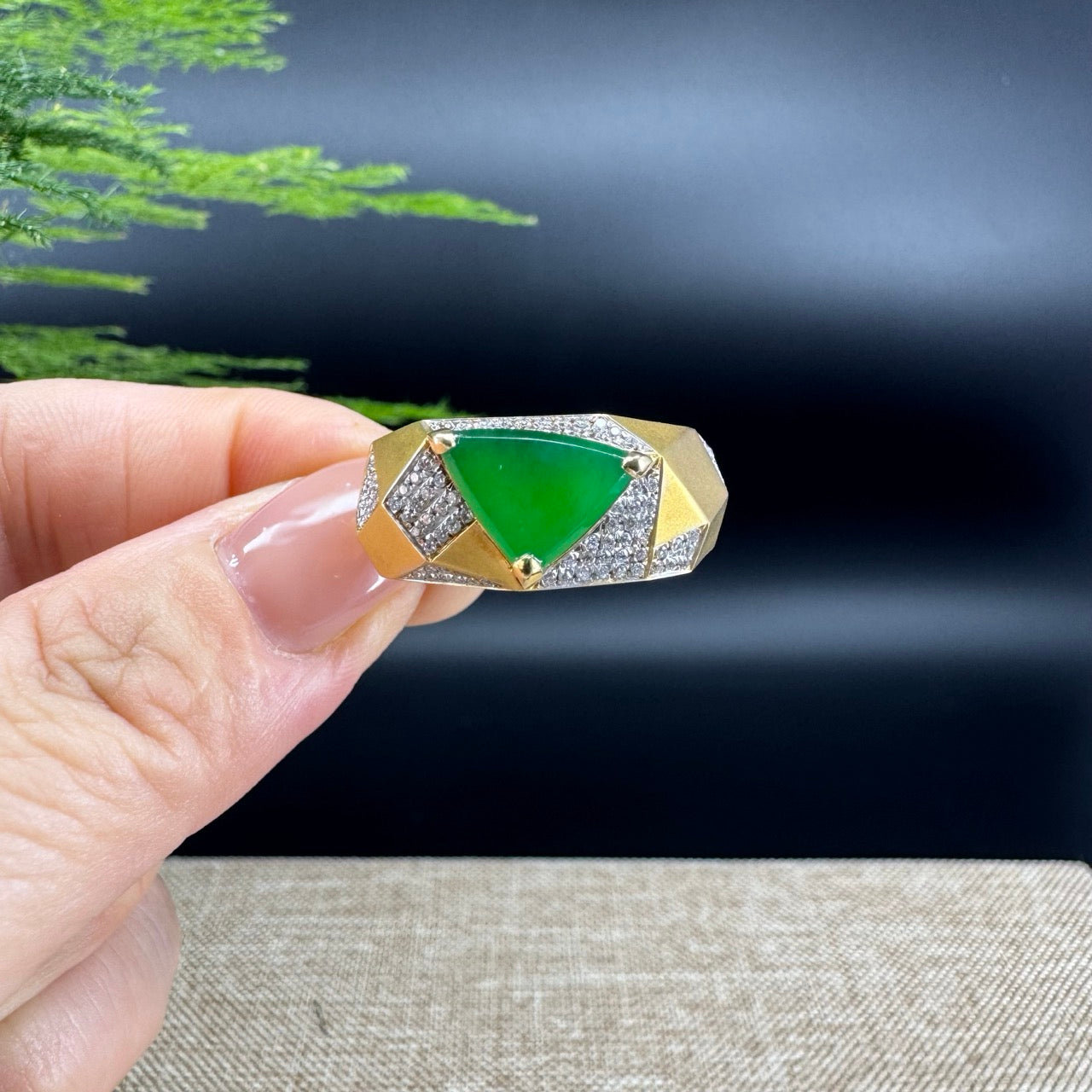 RealJade® "Signature Signet" 18K Yellow Gold  Imperial Jadeite Jade Classic Men's Ring