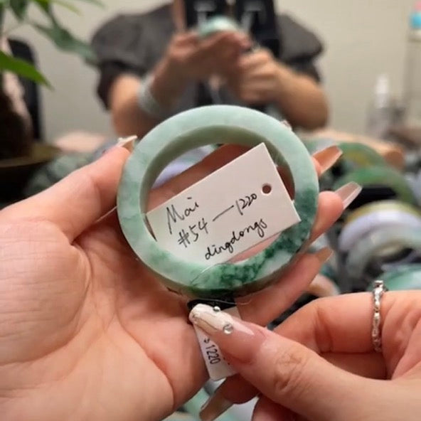 "Live" Natural Green Flower Jadeite Jade Dingdong Traditional Bangle (05/08/26)