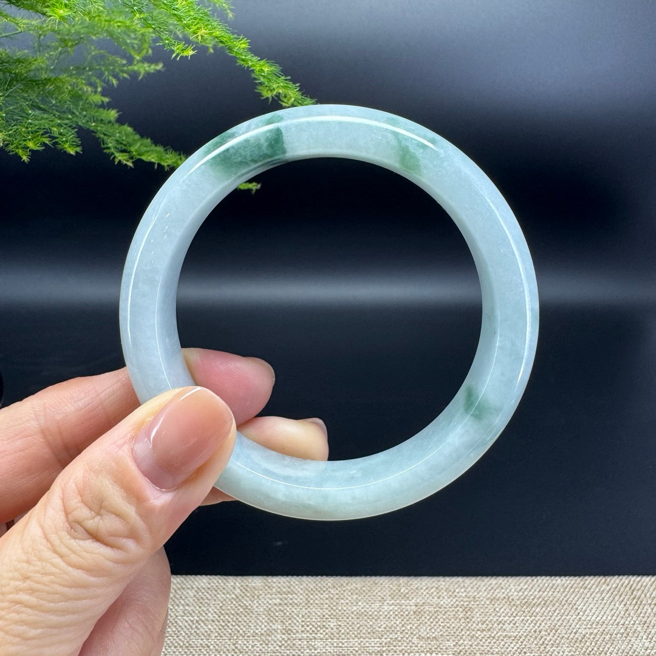 Genuine Burmese Green Jade Jadeite Bangle Bracelet ( 57.6mm )