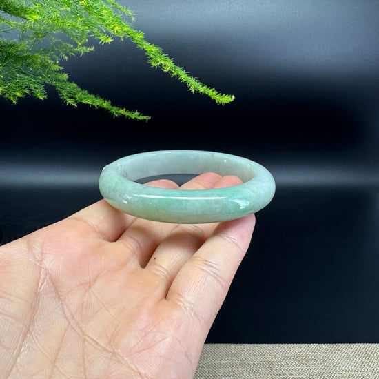 Genuine Burmese Green Jade Jadeite Bangle Bracelet ( 57.6mm )
