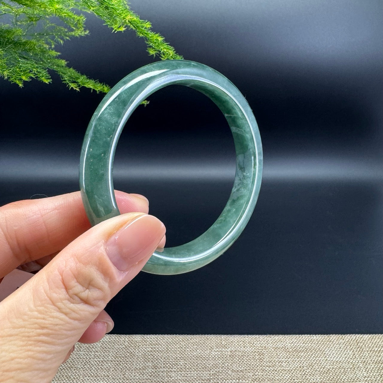 Genuine Burmese Oil Green Jade Jadeite Bangle Bracelet ( 57.5mm )
