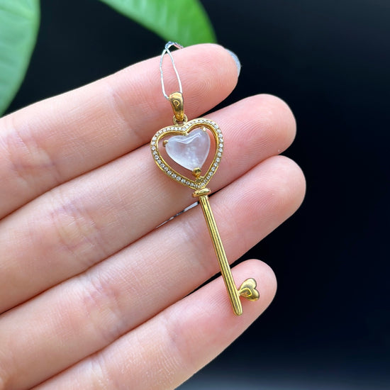 RealJade "Heart Key" 18k Yellow Gold Genuine Burmese Jadeite Key Pendant Necklace