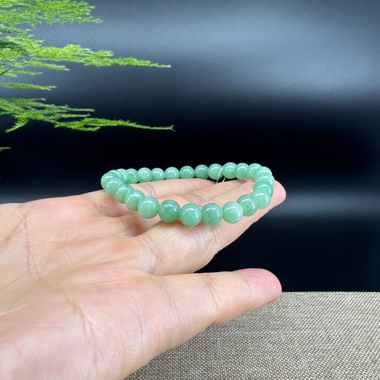RealJade® Co. Genuine Jadeite Jade Round Apple Green Beads Bracelet (7 mm)