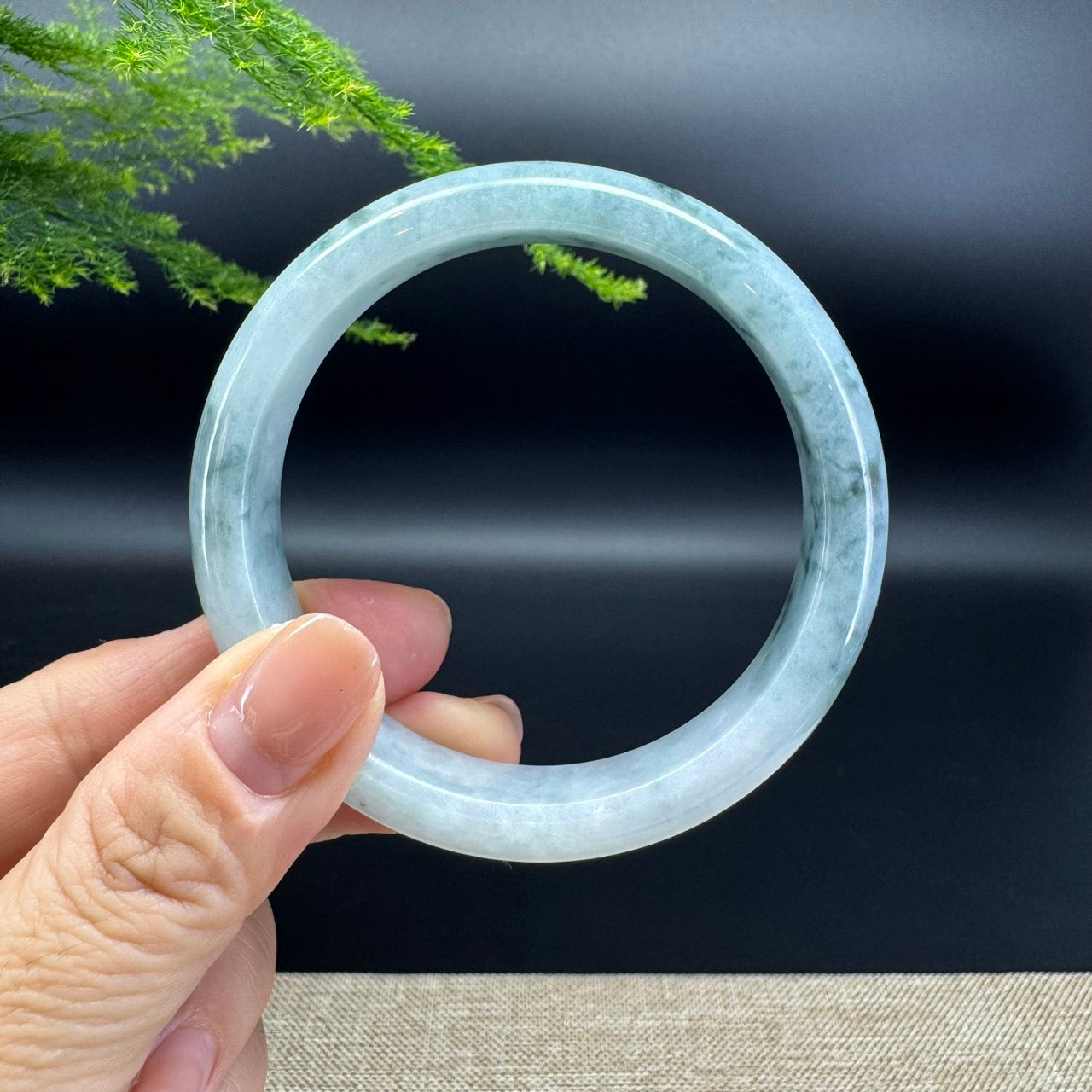 Genuine Burmese Green Jade Jadeite Bangle Bracelet ( 57.5mm )