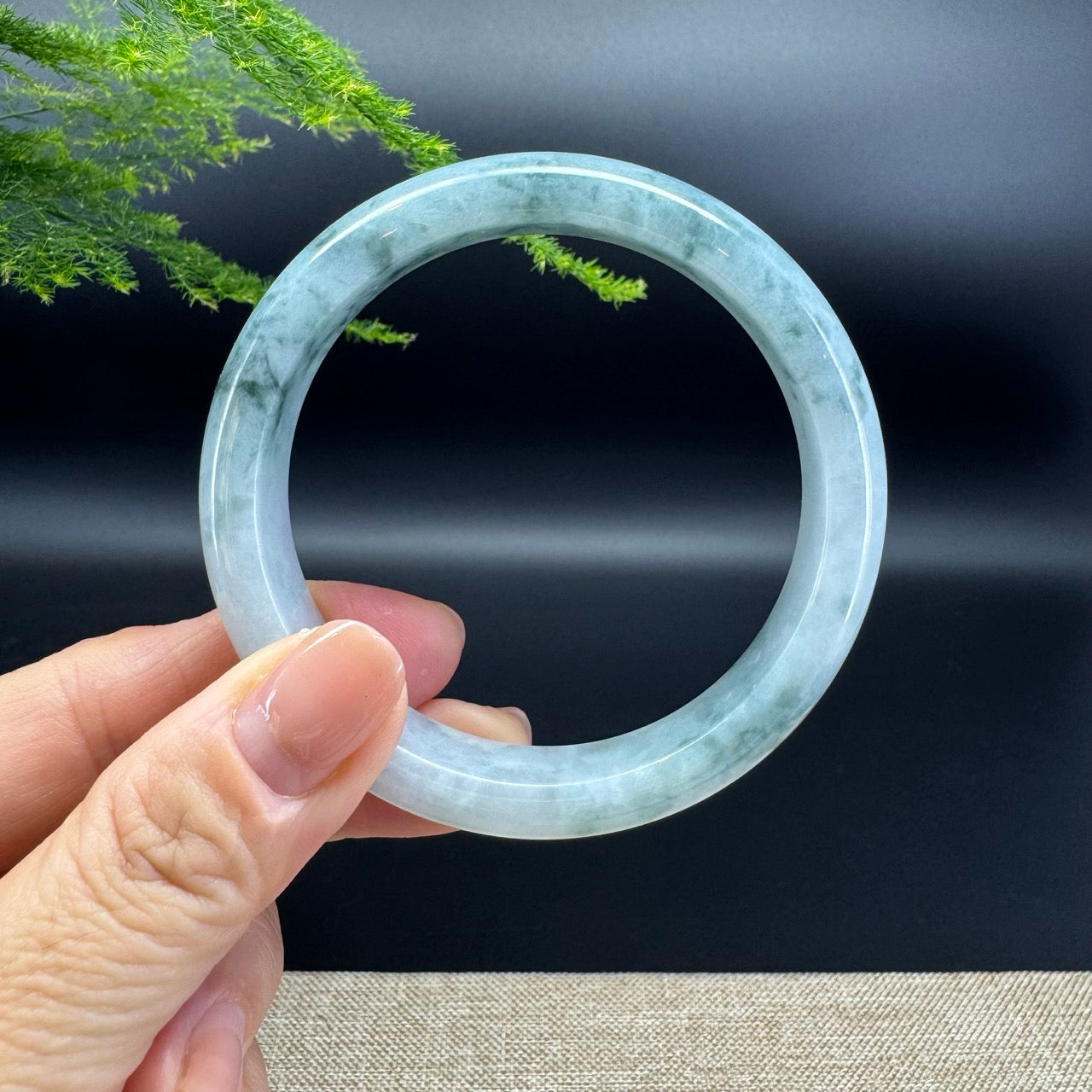 Genuine Burmese Green Jade Jadeite Bangle Bracelet ( 57.5mm )