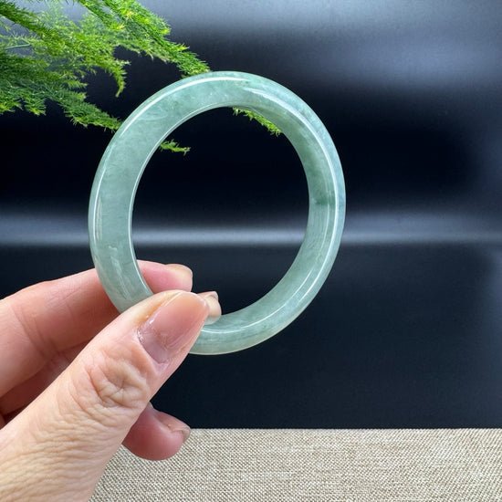 Genuine Burmese Spicy Green Jade Jadeite Bangle Bracelet ( 58.7mm )