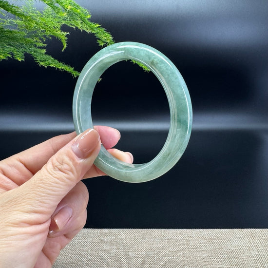 Genuine Burmese Spicy Green Jade Jadeite Bangle Bracelet ( 58.7mm )