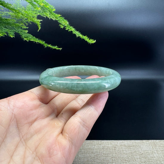 Genuine Burmese Spicy Green Jade Jadeite Bangle Bracelet ( 58.7mm )