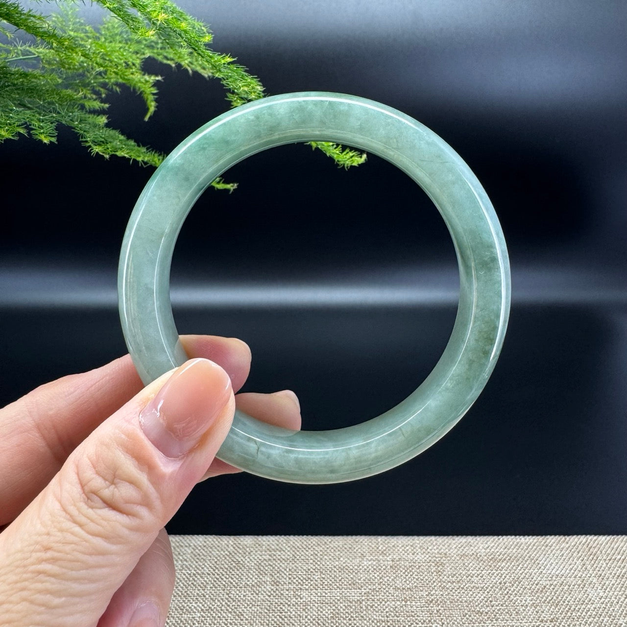 Genuine Burmese Spicy Green Jade Jadeite Bangle Bracelet ( 58.7mm )