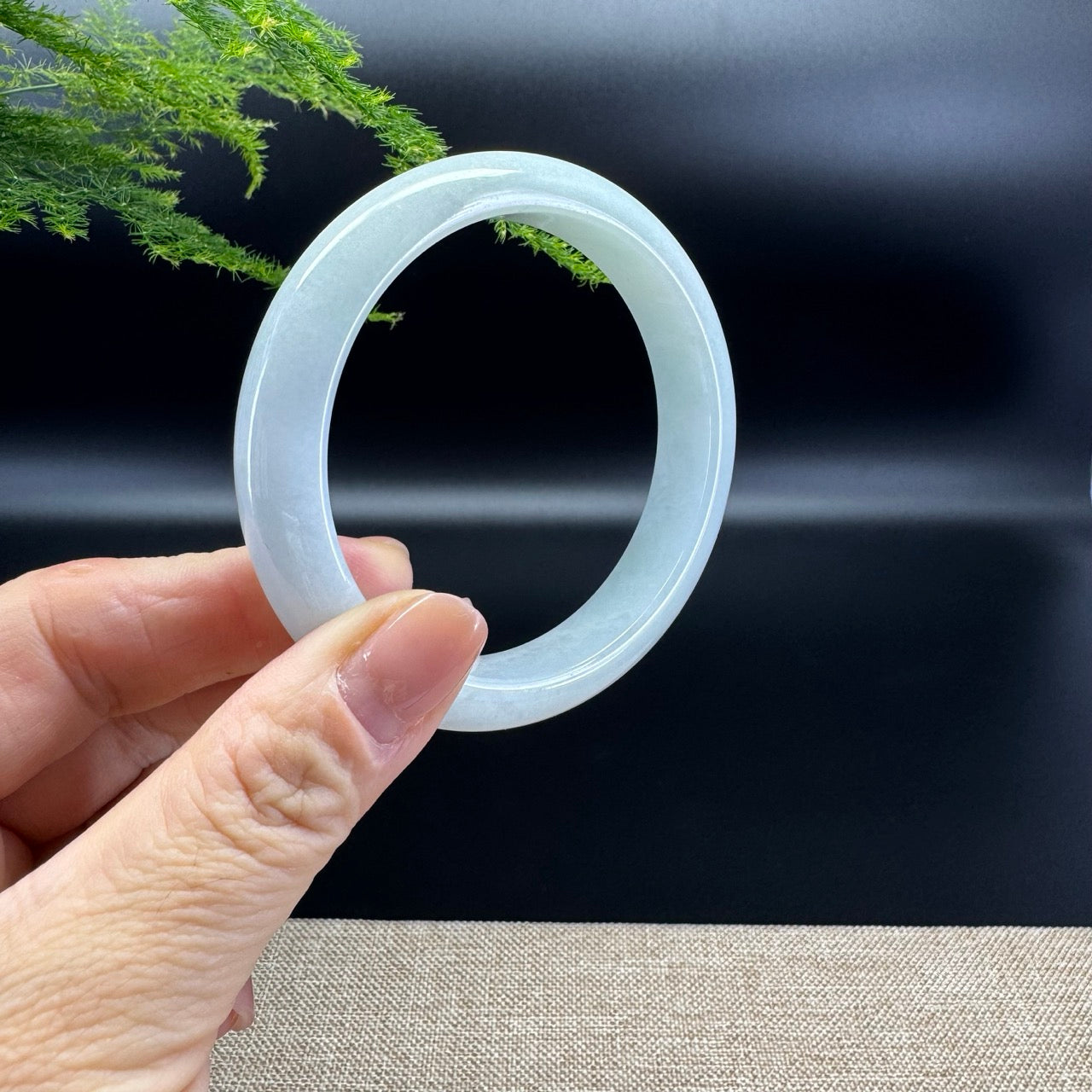 Genuine Burmese Green Jade Jadeite Bangle Bracelet ( 58.8mm )