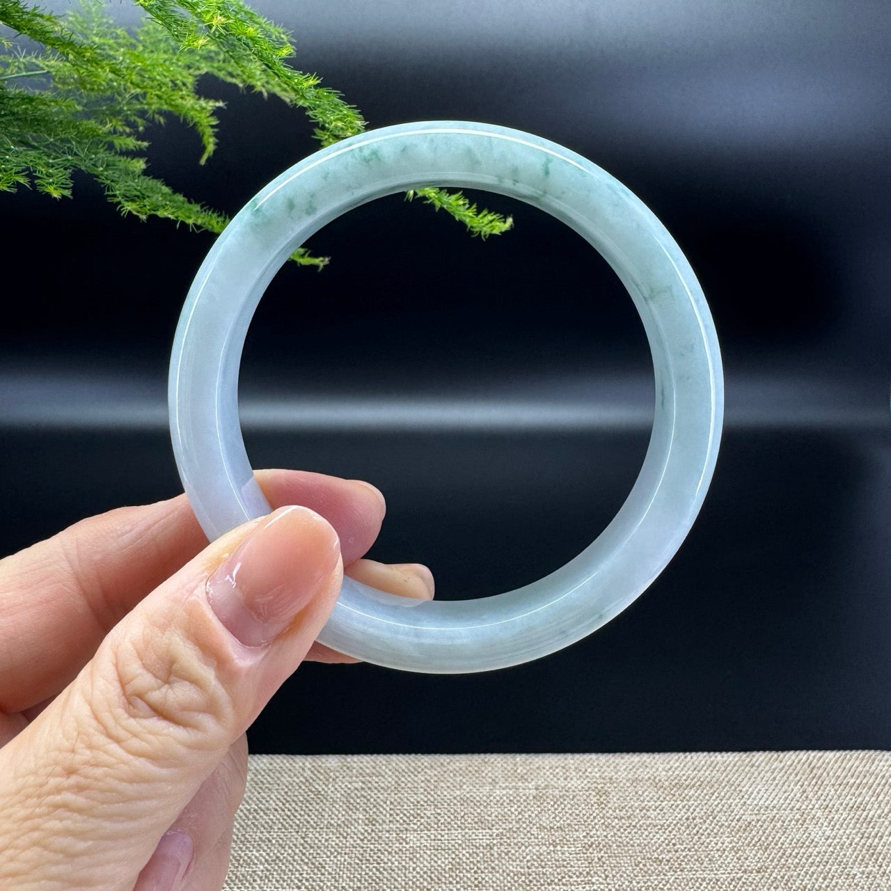 Genuine Burmese Green Jade Jadeite Bangle Bracelet ( 58.6mm )