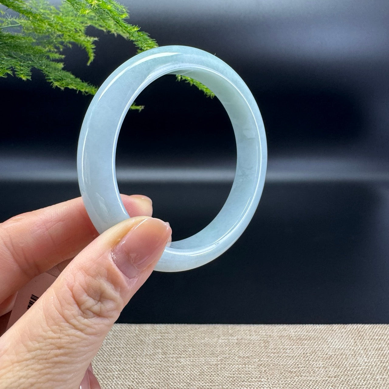 Genuine Burmese Green Jade Jadeite Bangle Bracelet ( 58.2mm )