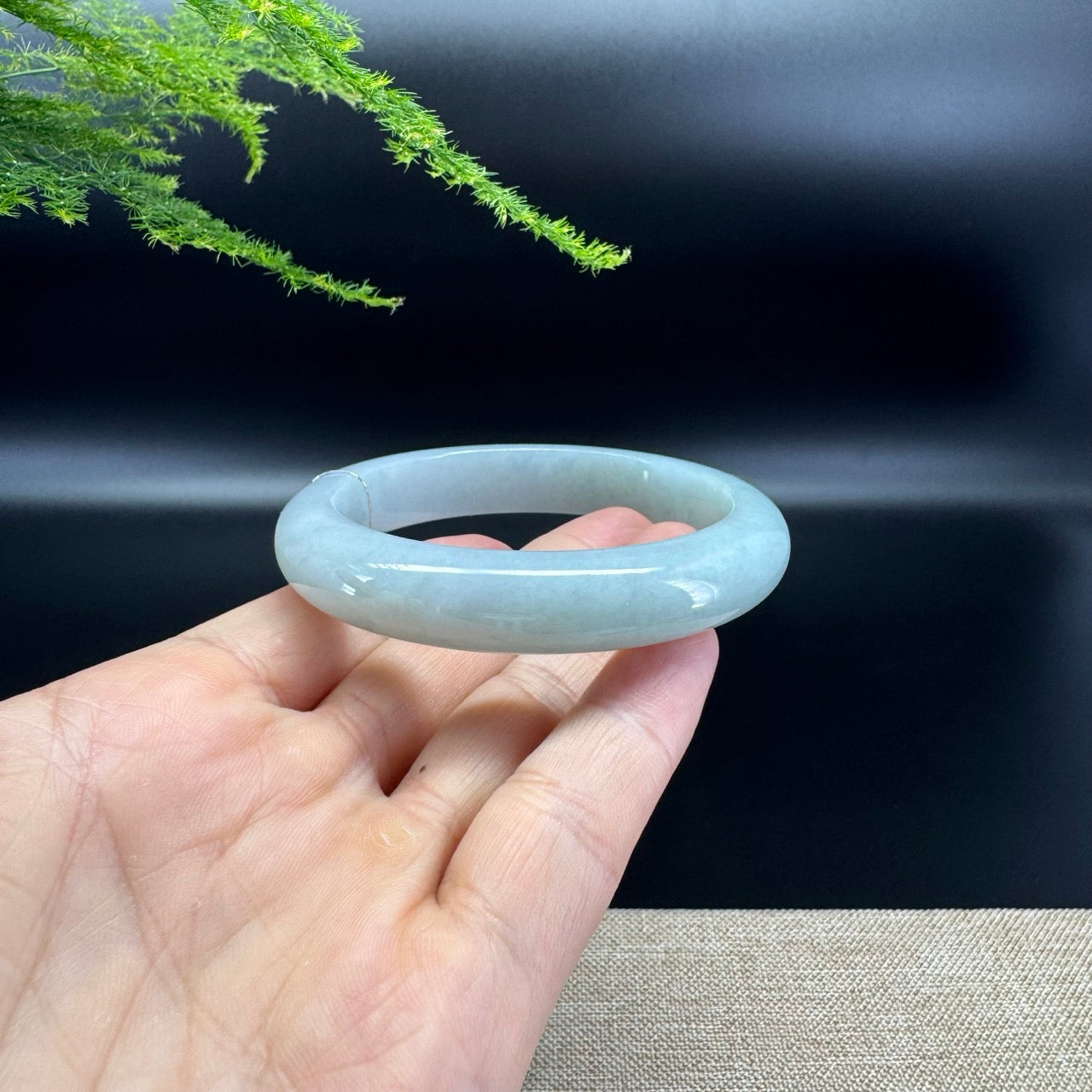 Genuine Burmese Green Jade Jadeite Bangle Bracelet ( 58.2mm )