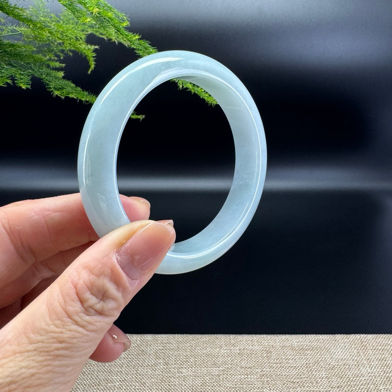 Genuine Burmese Green Jade Jadeite Bangle Bracelet ( 58.3mm )