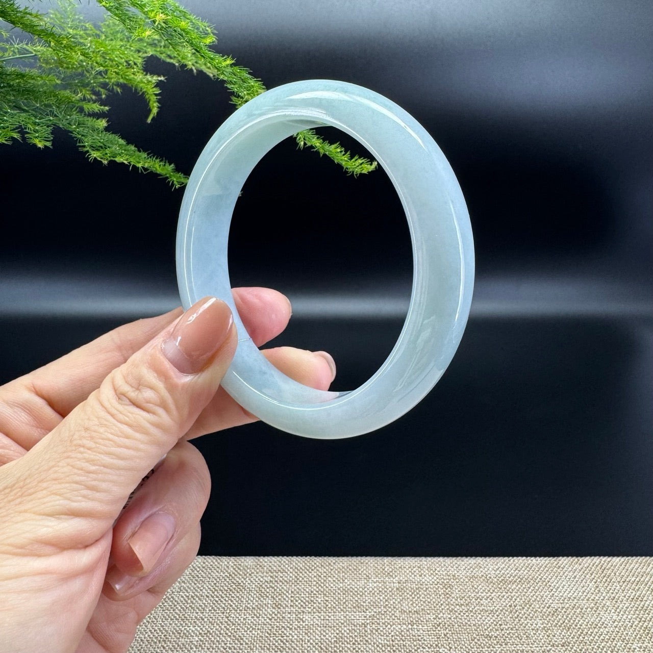 Genuine Burmese Green Jade Jadeite Bangle Bracelet ( 58.3mm )