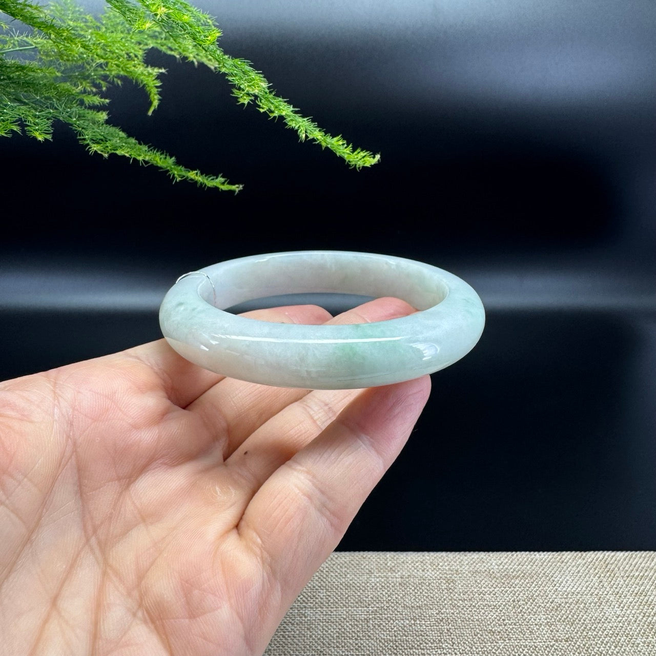 Genuine Burmese Green Jade Jadeite Bangle Bracelet ( 58.6mm )