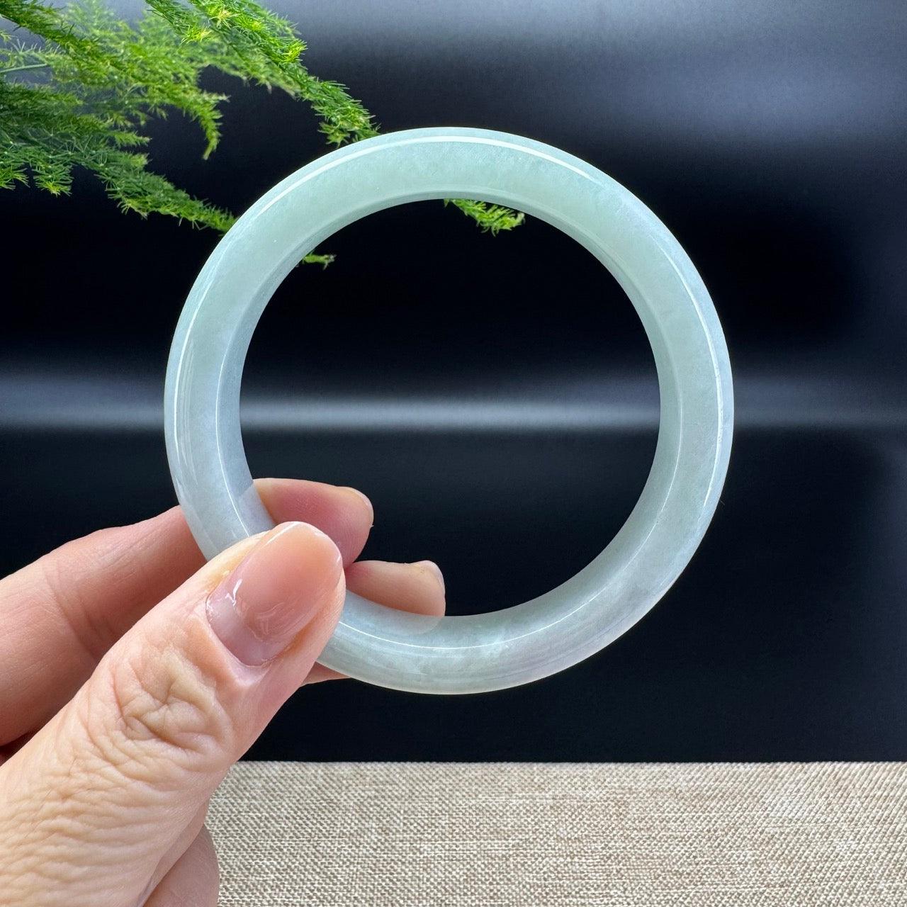 Genuine Burmese Green Jade Jadeite Bangle Bracelet ( 58.4mm )