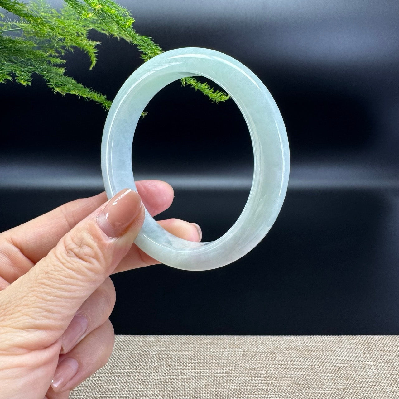 Genuine Burmese Green Jade Jadeite Bangle Bracelet ( 58.4mm )