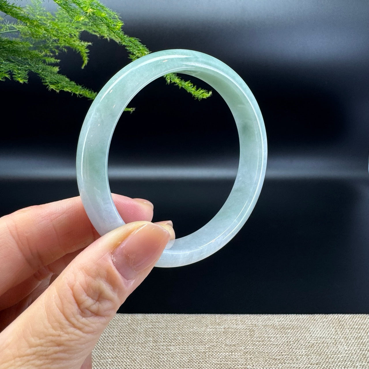 Genuine Burmese Green Jade Jadeite Bangle Bracelet ( 58.9mm )