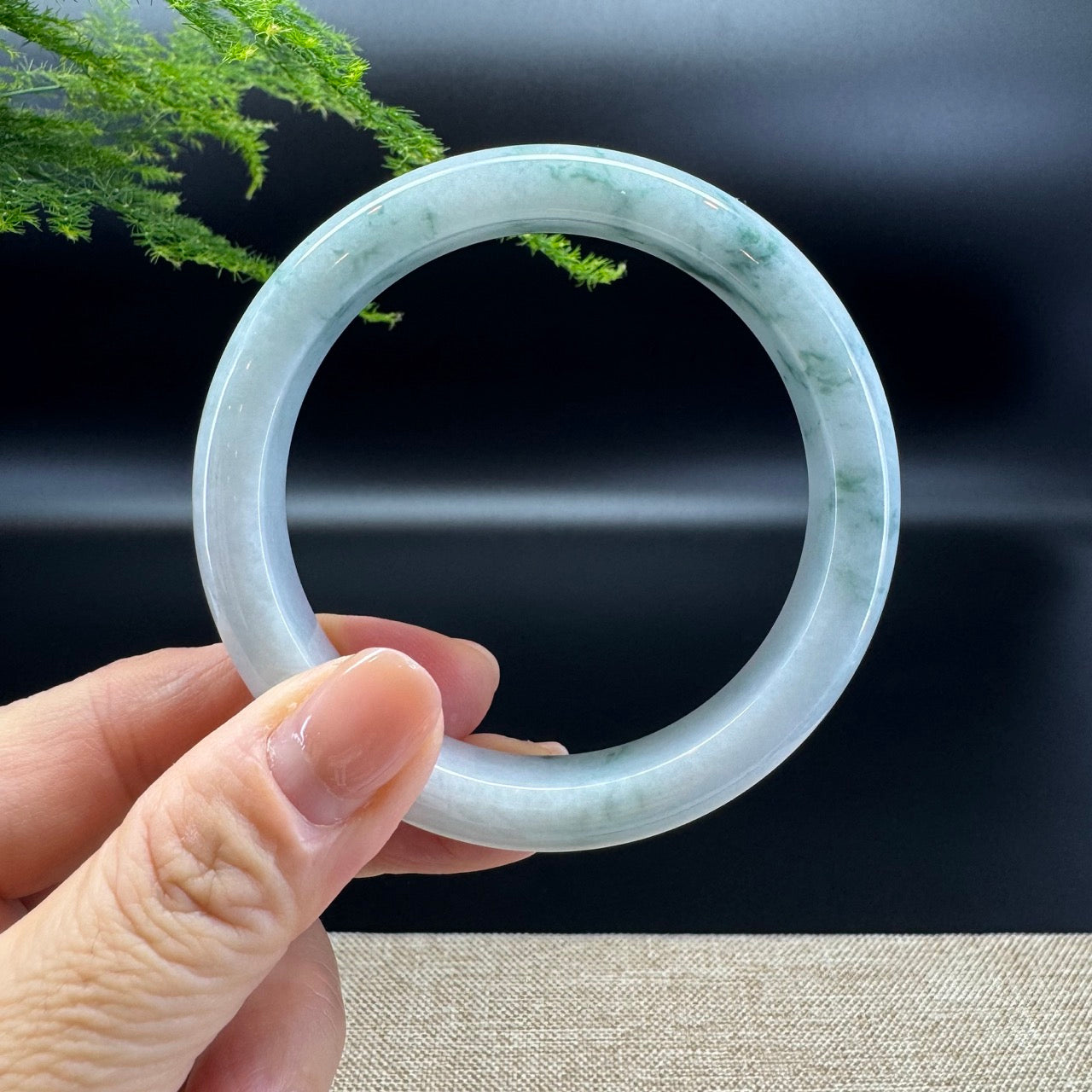 Genuine Burmese Green Jade Jadeite Bangle Bracelet ( 58.5mm )