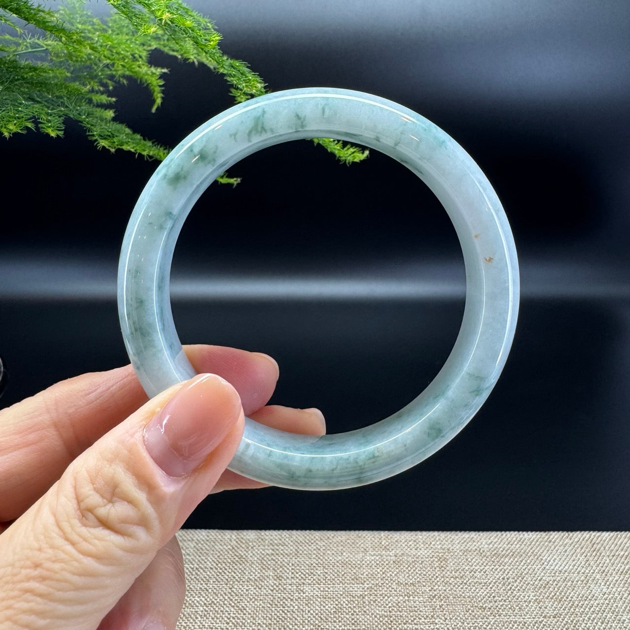 Genuine Burmese Green Jade Jadeite Bangle Bracelet ( 58.6mm )