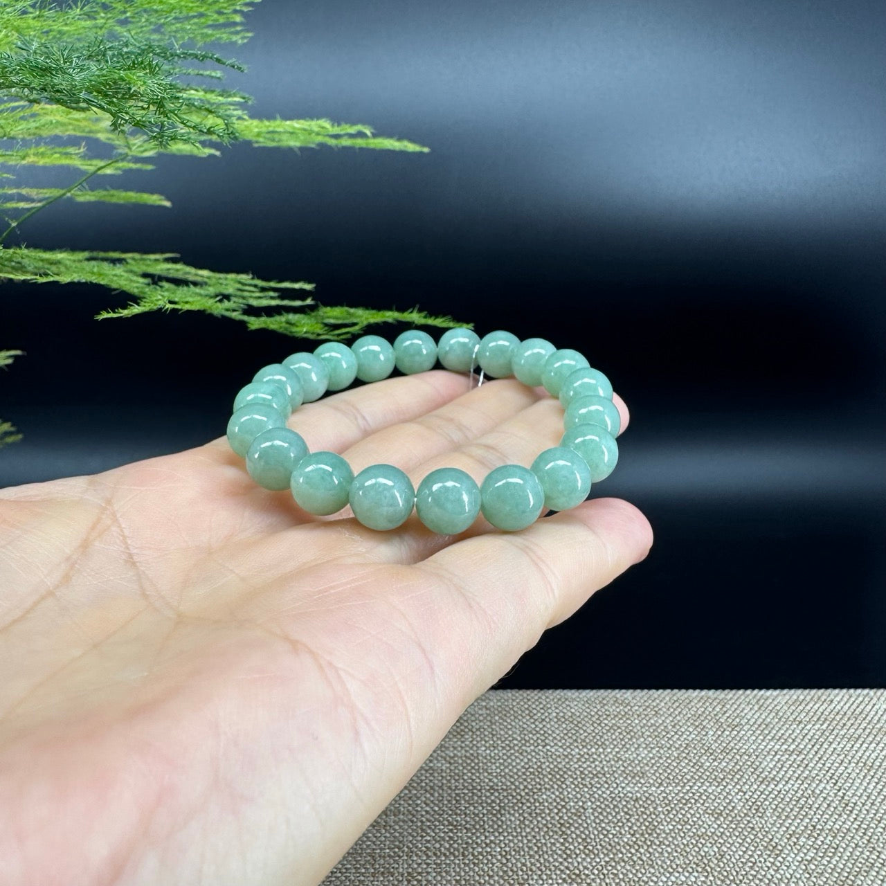 Jadeite Jade 9 mm Round Green Beads Bracelet ( 9mm )