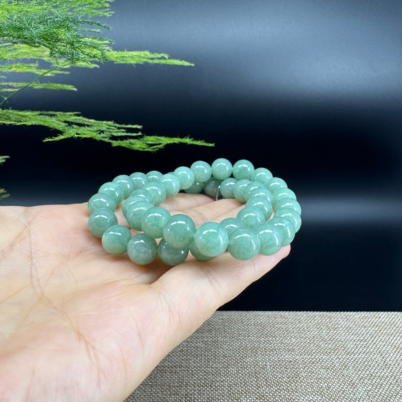 Jadeite Jade 9 mm Round Green Beads Bracelet ( 9mm )