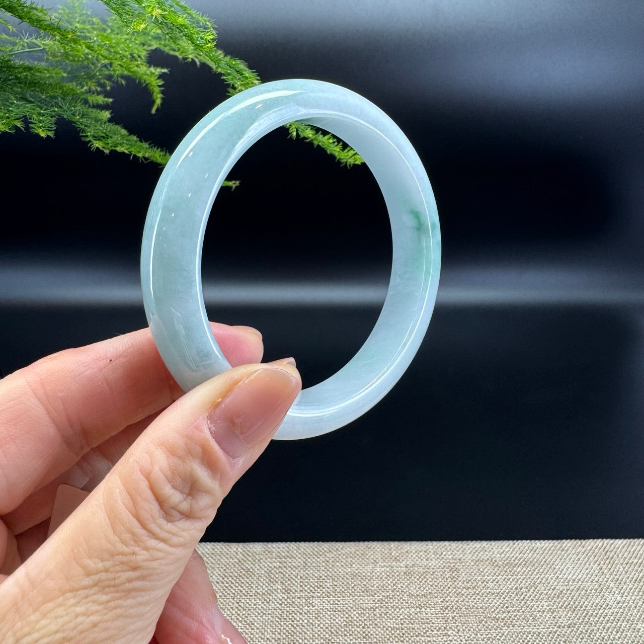 Genuine Burmese Green Jade Jadeite Bangle Bracelet ( 58.6mm )