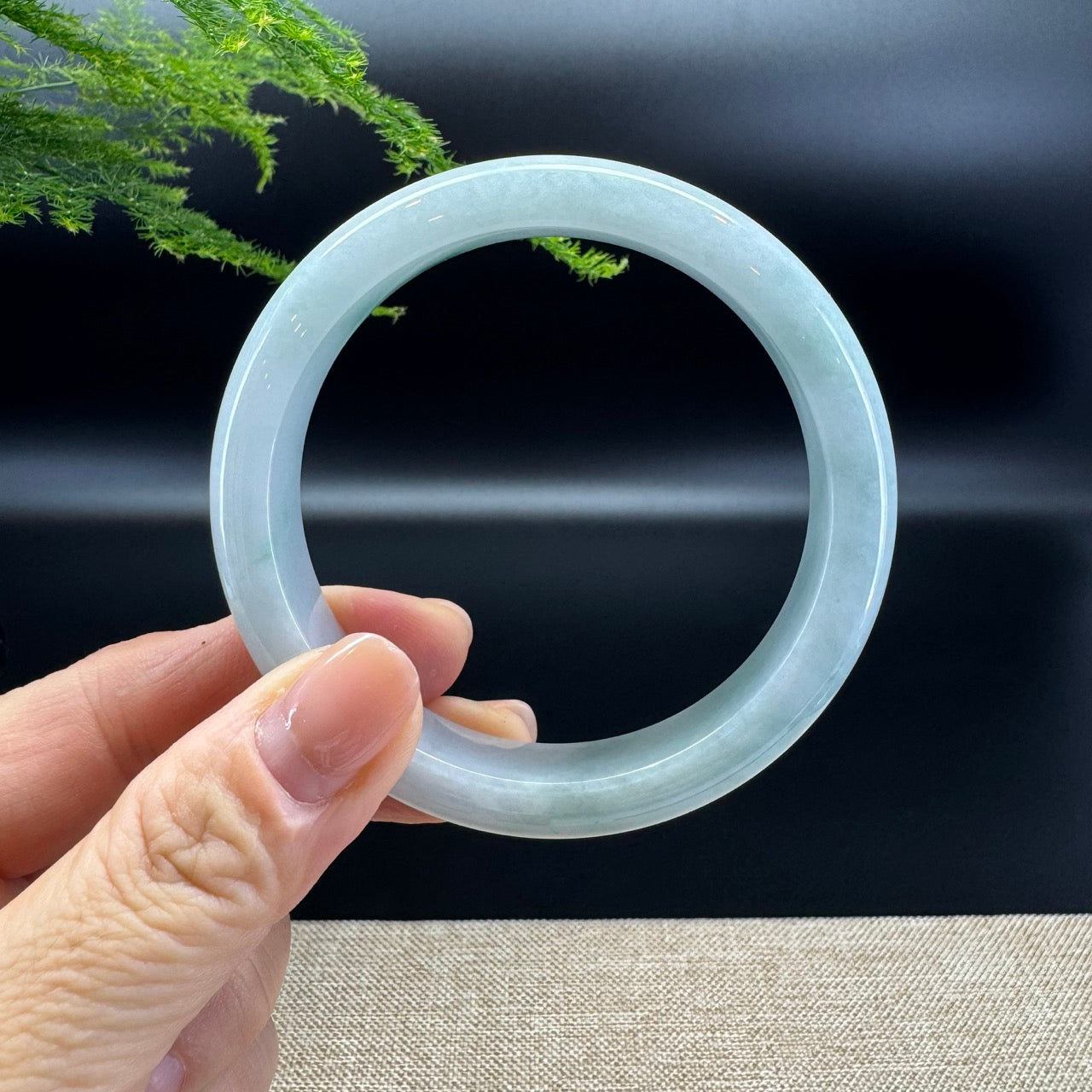 Genuine Burmese Green Jade Jadeite Bangle Bracelet ( 58.6mm )