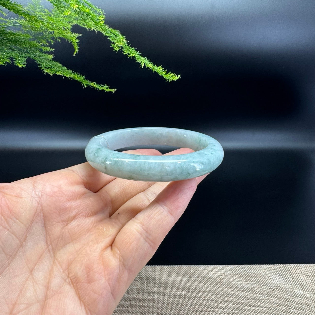 Genuine Burmese Green Jade Jadeite Bangle Bracelet ( 58.6mm )