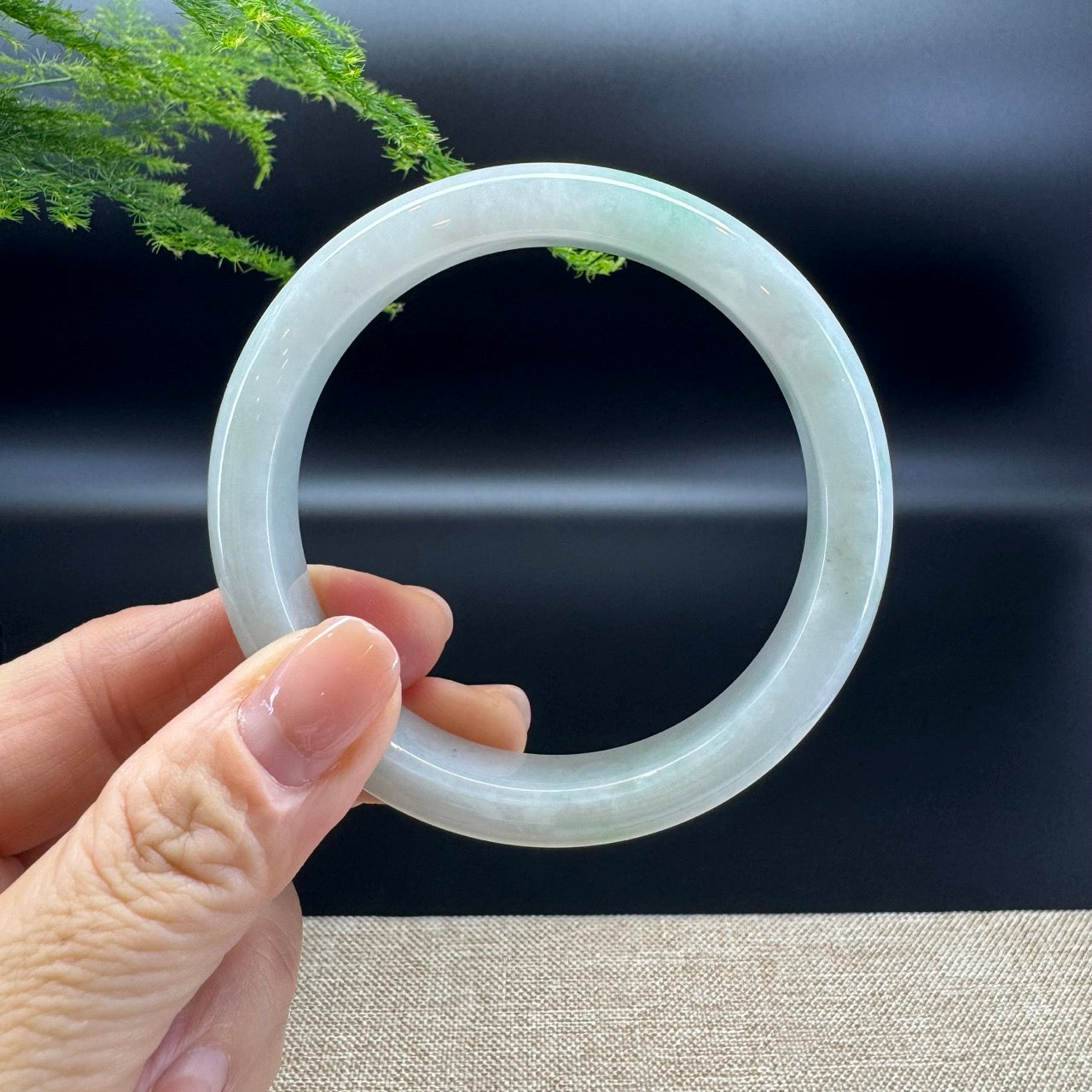 Genuine Burmese Green Jade Jadeite Bangle Bracelet ( 58.6mm )