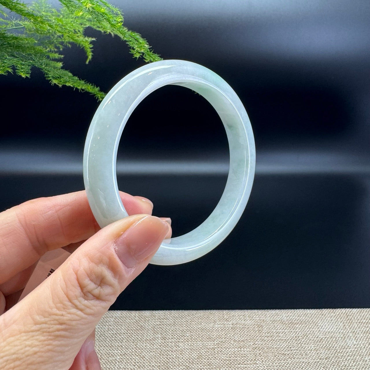Genuine Burmese Green Jade Jadeite Bangle Bracelet ( 58.6mm )
