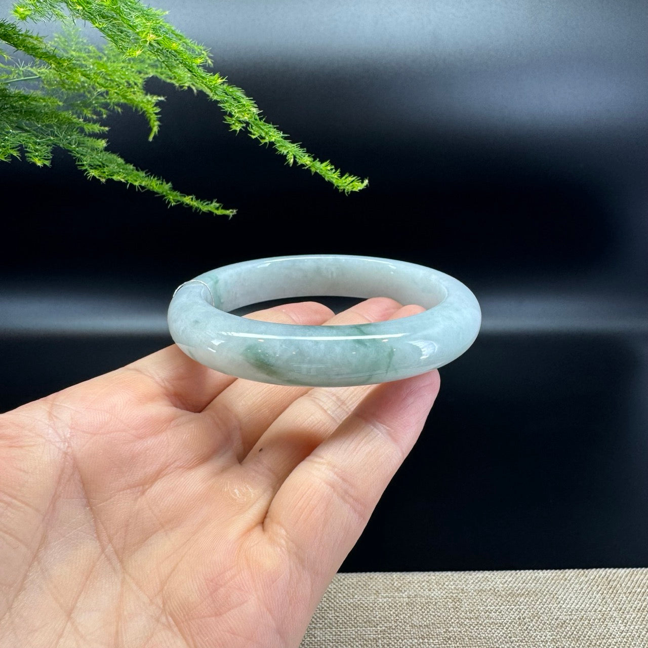 Genuine Burmese Green Jade Jadeite Bangle Bracelet ( 58.4mm )