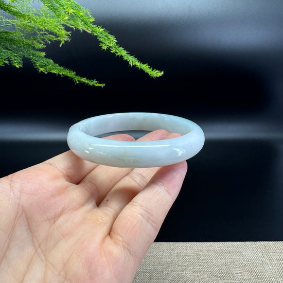 Genuine Burmese Green Jade Jadeite Bangle Bracelet ( 59.6mm )
