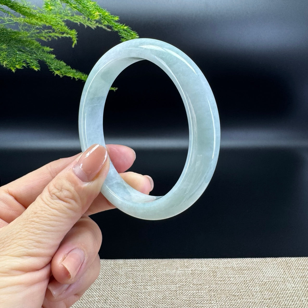 Genuine Burmese Green Jade Jadeite Bangle Bracelet ( 59.6mm )