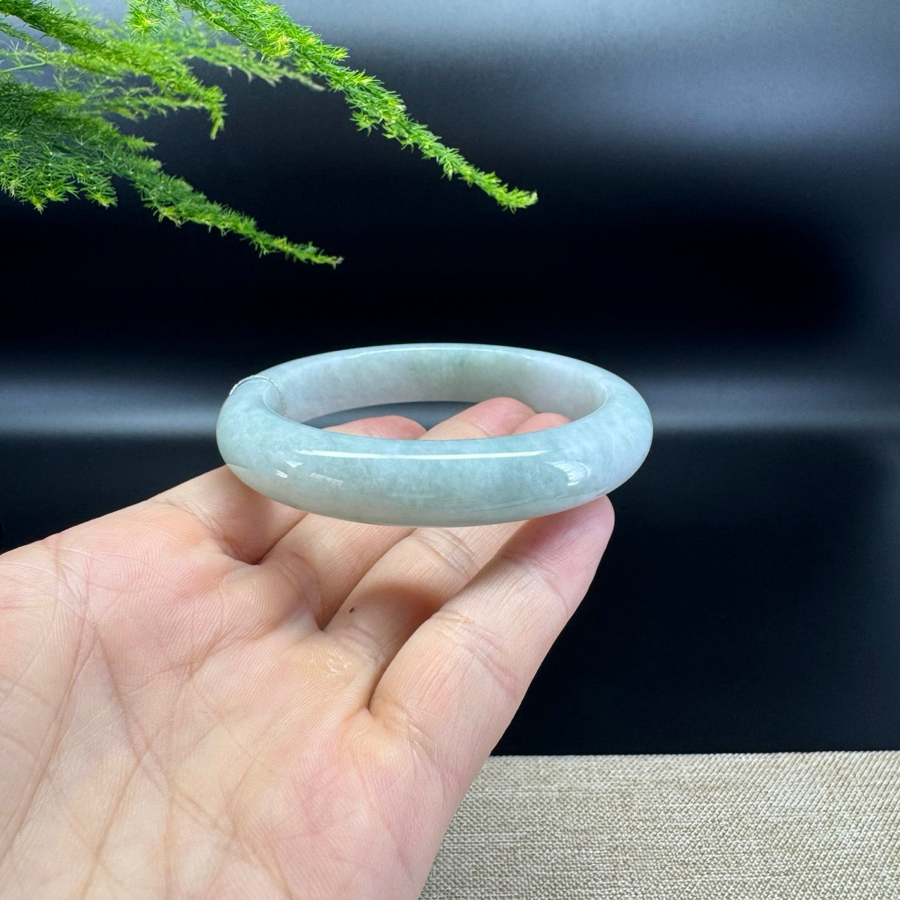 Genuine Burmese Green Jade Jadeite Bangle Bracelet ( 59.6mm )